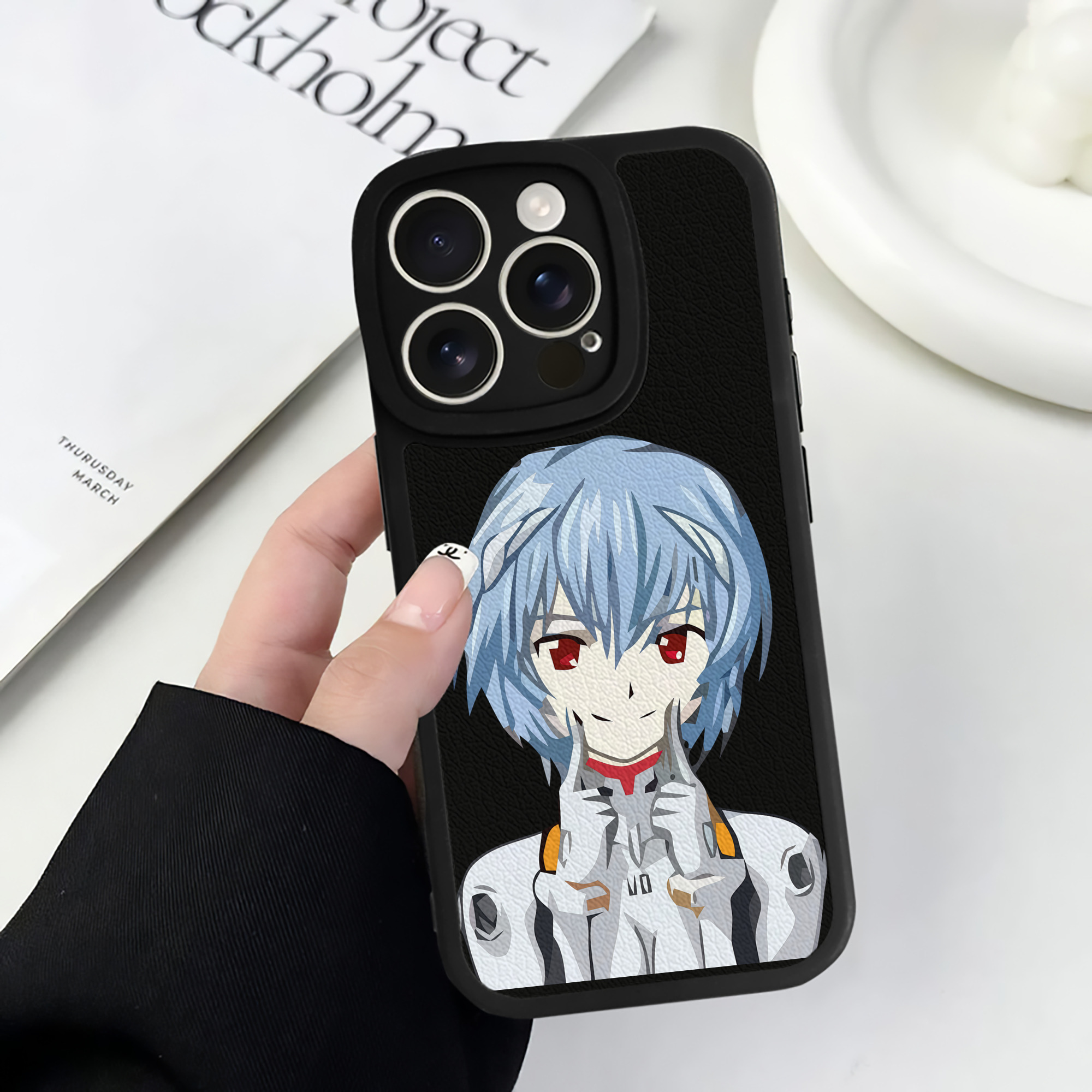 （画像用） EVA 新世紀エヴァンゲリオン 【iPhone 16シリーズ対応】シリコンスマホケース（レザー調） 材質：シリコン